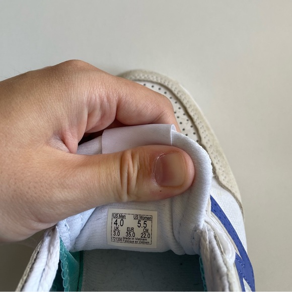 Vans Sneakers Size 5.5 - Picture 3 of 3